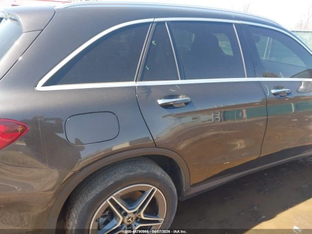 Mercedes-Benz GLC 300 * 4MATIC* ����* �������* ��������* BURMESTER*  | Mobile.bg � ����������� 17