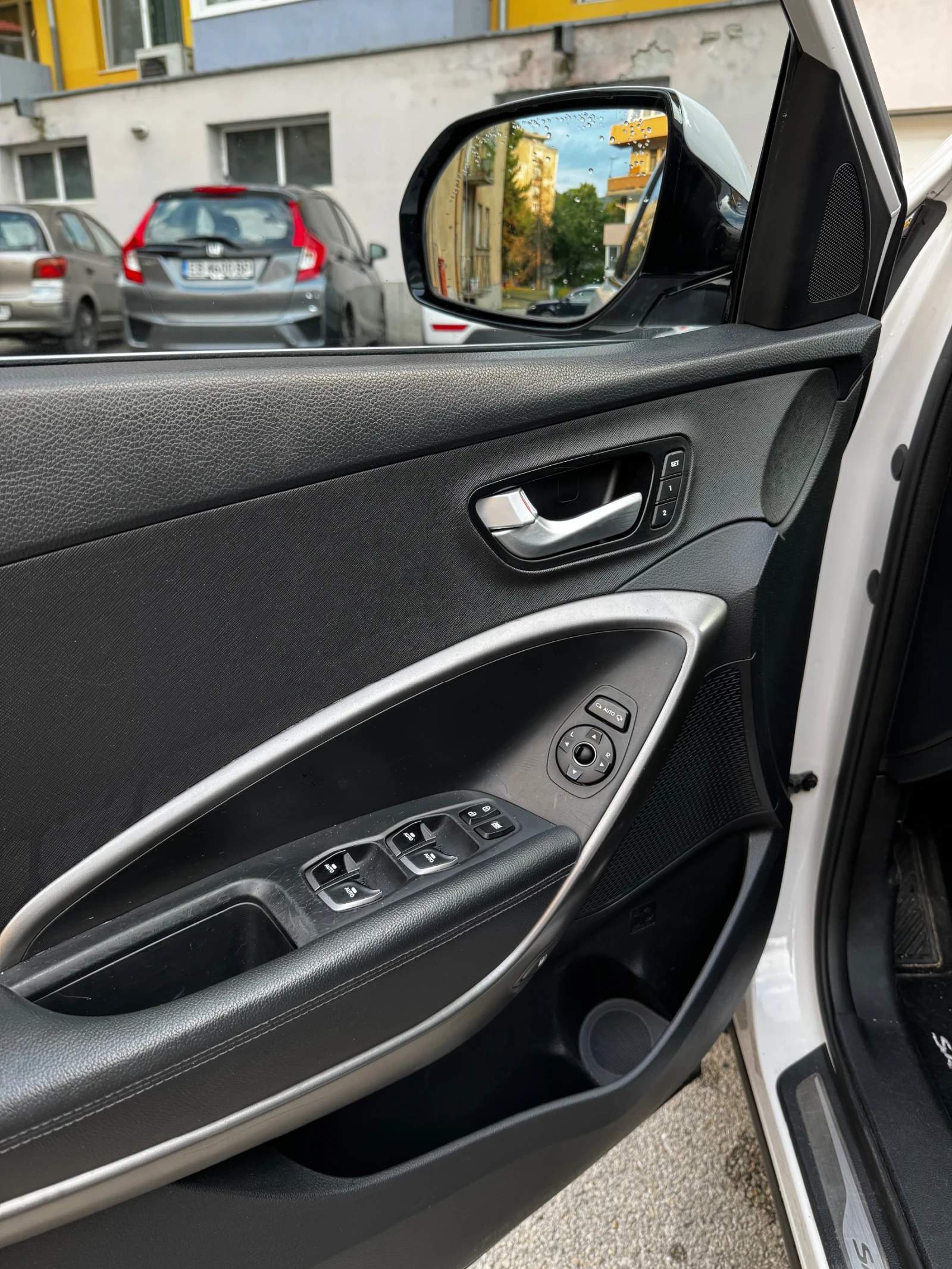 Hyundai Santa fe CRDI/Keyless/4x4/Panoramic roof - изображение 9