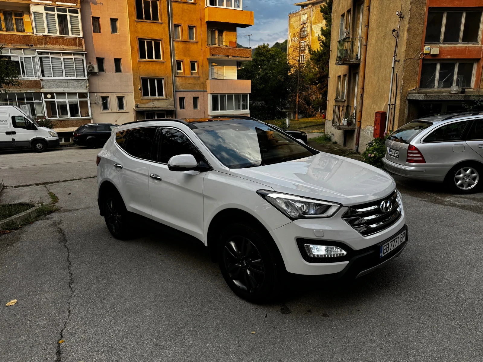Hyundai Santa fe CRDI/Keyless/4x4/Panoramic roof - изображение 2
