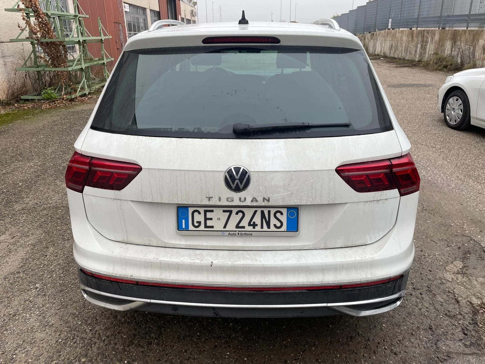 VW Tiguan (КАТО НОВА) - изображение 6