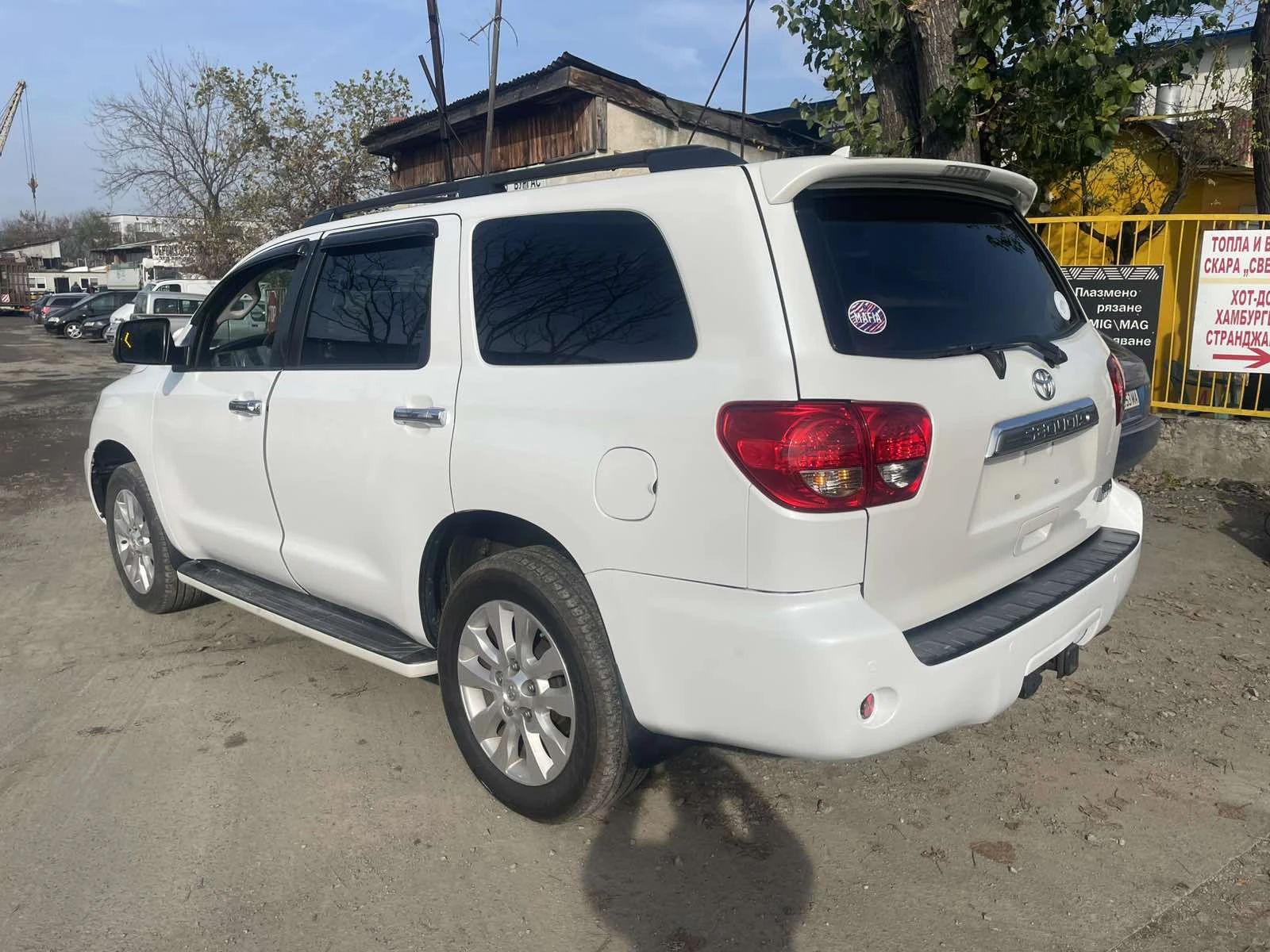 Toyota Sequoia Platinum  - изображение 6