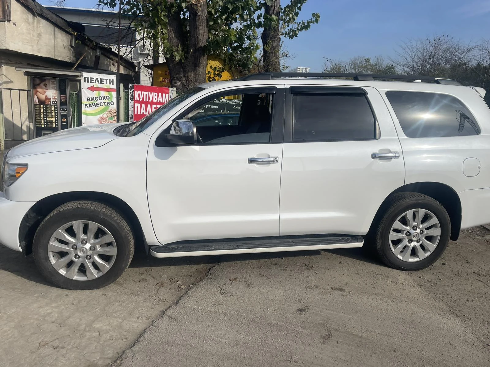 Toyota Sequoia Platinum  - изображение 7