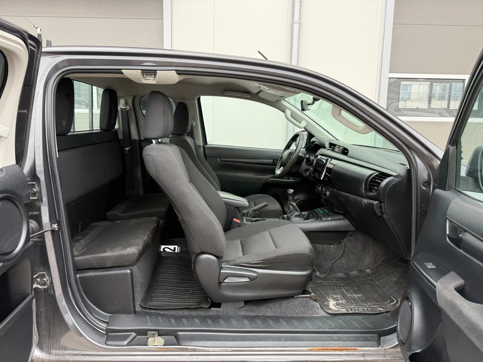 Toyota Hilux N1, снимка 12 - Автомобили и джипове - 52727207