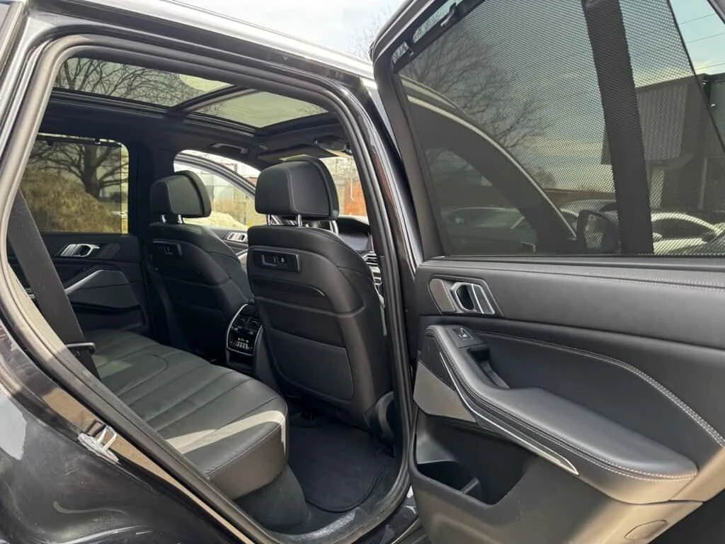 BMW X5 * Massage seat/Laser headlight/Air suspension/Harm, снимка 14 - Автомобили и джипове - 54125380