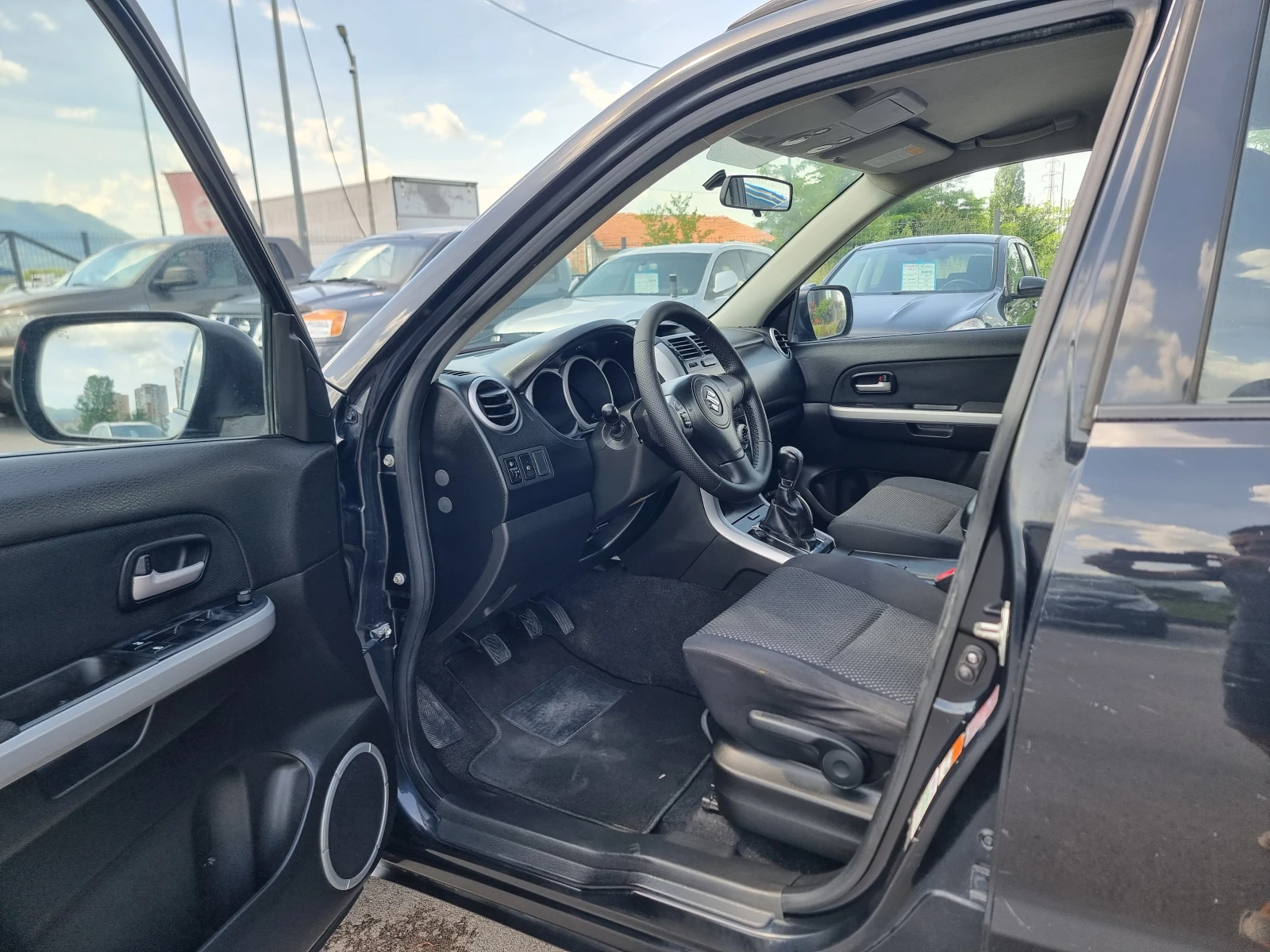 Suzuki Vitara 1.9DDIS, снимка 10 - Автомобили и джипове - 54771160