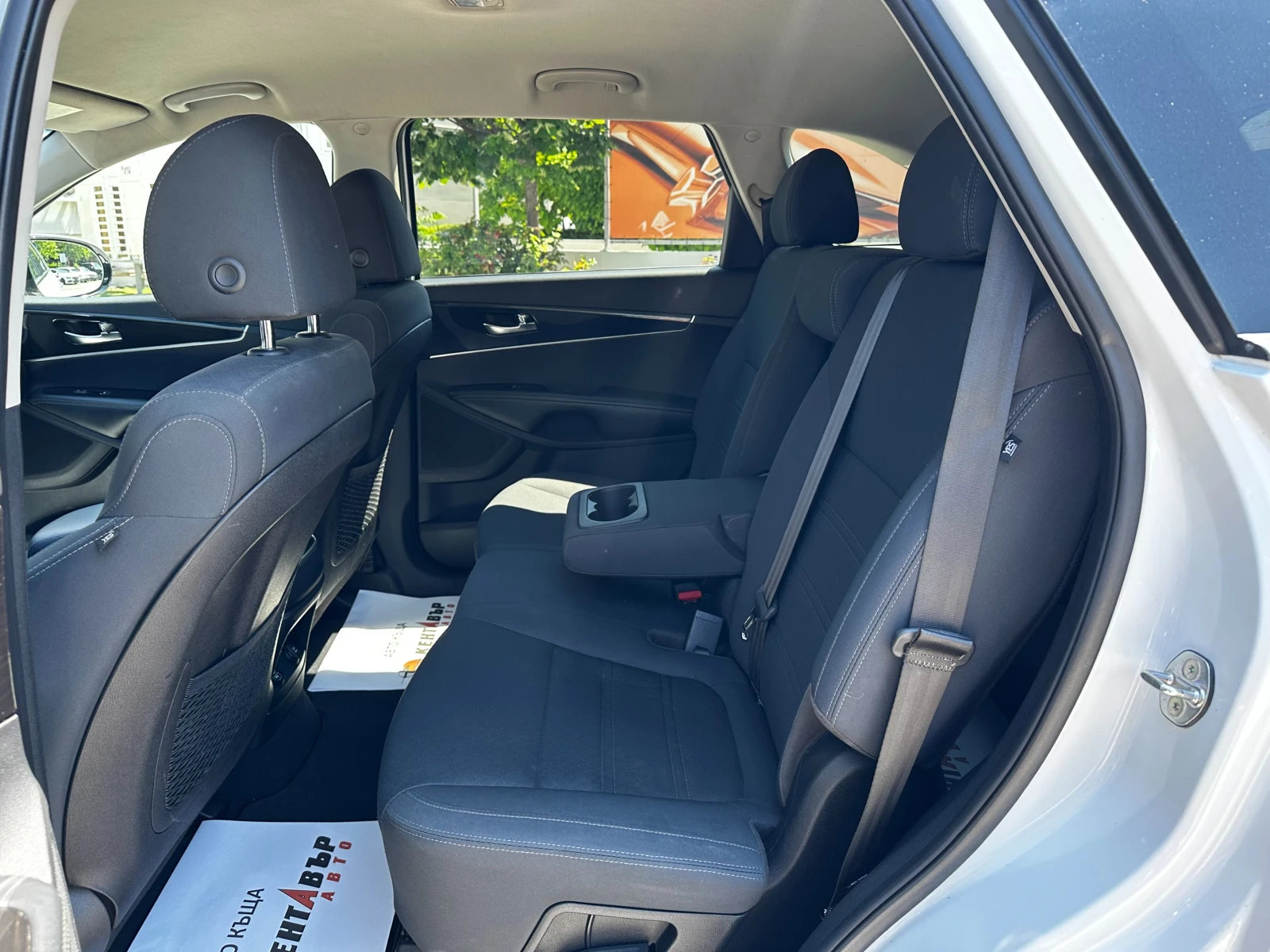 Kia Sorento 3.3i 294 к.с./ГАРАНЦИЯ, снимка 10 - Автомобили и джипове - 54843921