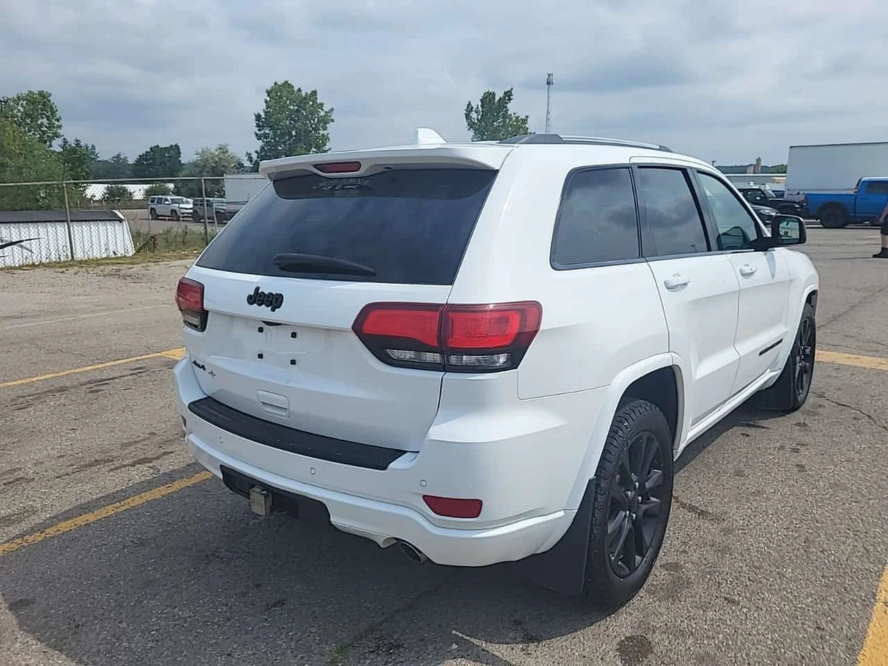 Jeep Grand cherokee  4x4 Altitude Iv / АЛКАНТАРА / ПОДГРЕВИ / ПАНОРАМА, снимка 4 - Автомобили и джипове - 55472072