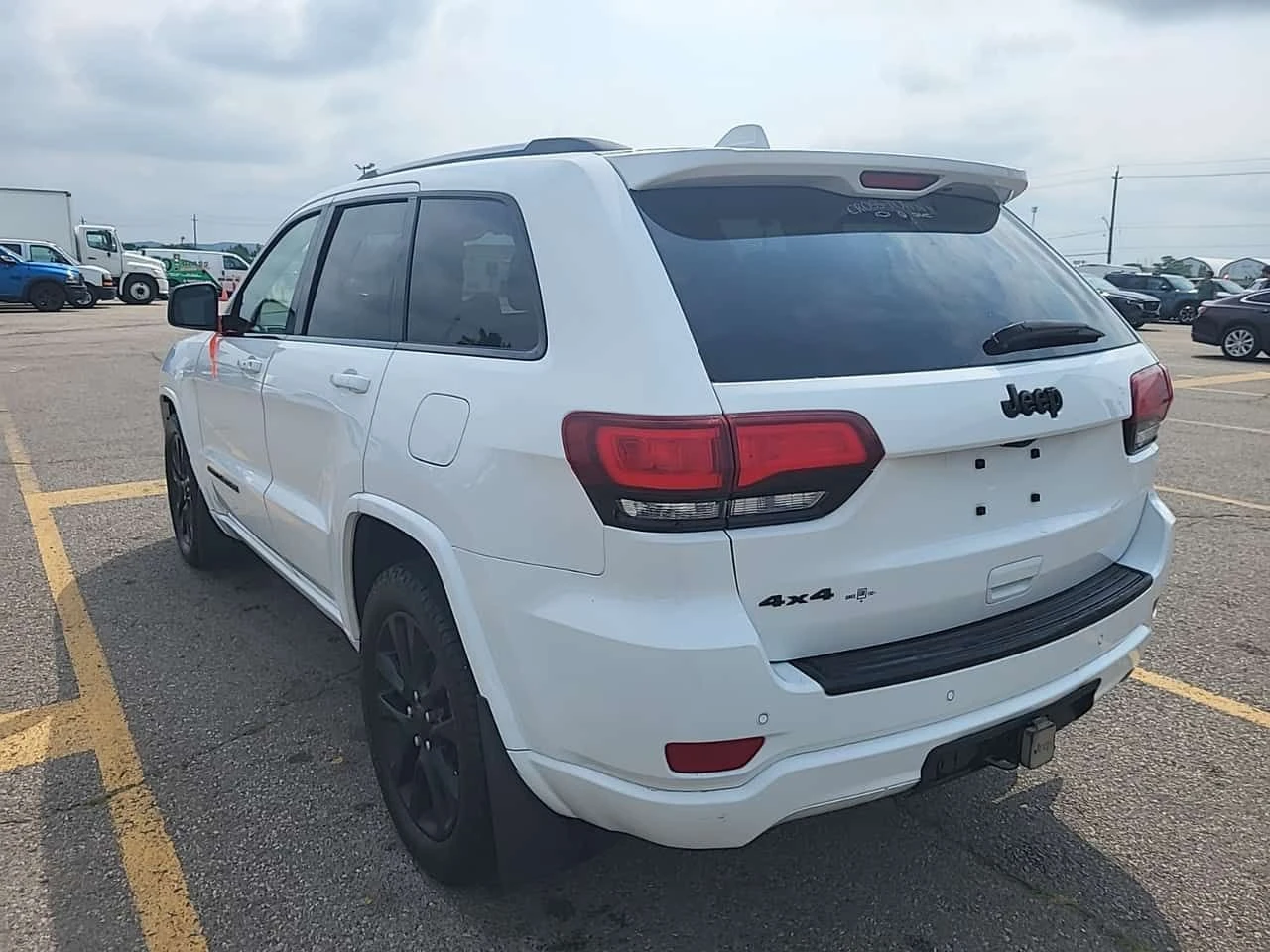 Jeep Grand cherokee  4x4 Altitude Iv / АЛКАНТАРА / ПОДГРЕВИ / ПАНОРАМА, снимка 3 - Автомобили и джипове - 55472072