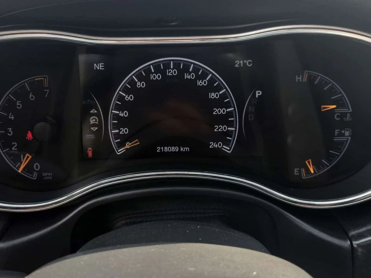 Jeep Grand cherokee  4x4 Altitude Iv / АЛКАНТАРА / ПОДГРЕВИ / ПАНОРАМА, снимка 11 - Автомобили и джипове - 55472072