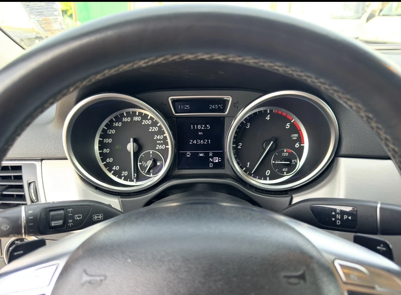 Mercedes-Benz ML 350 DISTRONIC / КАМЕРА / FULL LED / AIR MARIC / 4MATIC, снимка 13 - Автомобили и джипове - 55841071