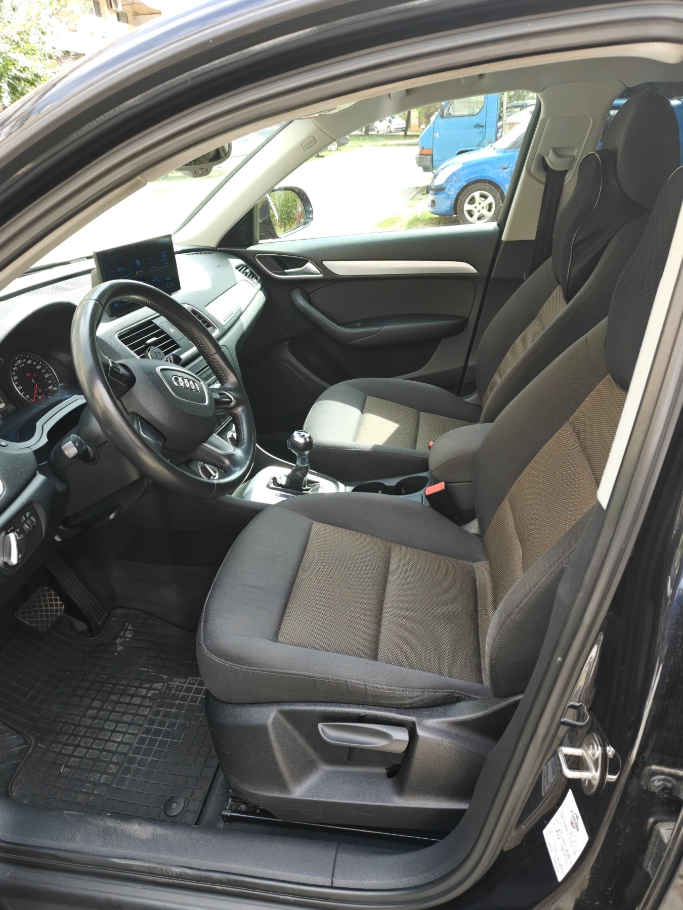 Audi Q3, снимка 5 - Автомобили и джипове - 56362225