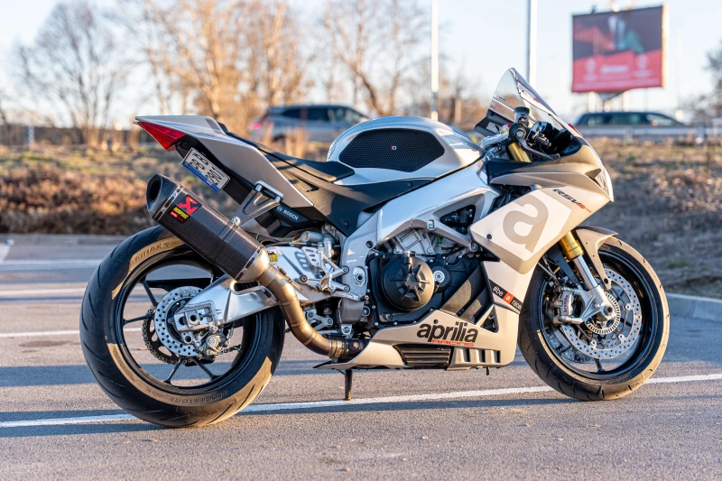 Aprilia RSV4 RR, снимка 2 - Мотоциклети и мототехника - 49536325