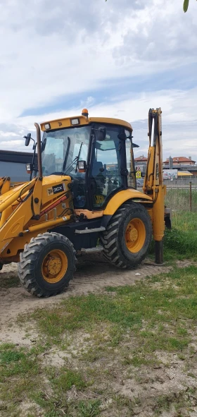   JCB