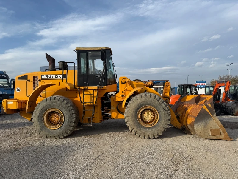 Челен товарач Hyundai HL770, снимка 4 - Индустриална техника - 52550413