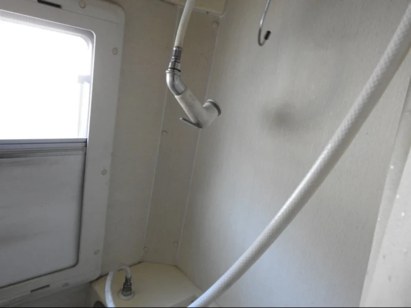 Кемпер Fiat Ducato 2.8 Laika, снимка 15 - Каравани и кемпери - 52394630