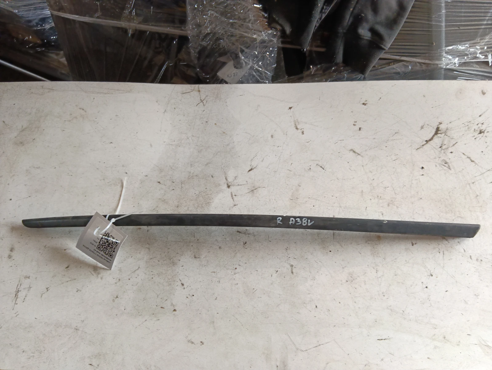 лайсна ЧЕЛНО СТЪКЛО ДЯСНА 8V3854328C Audi A3