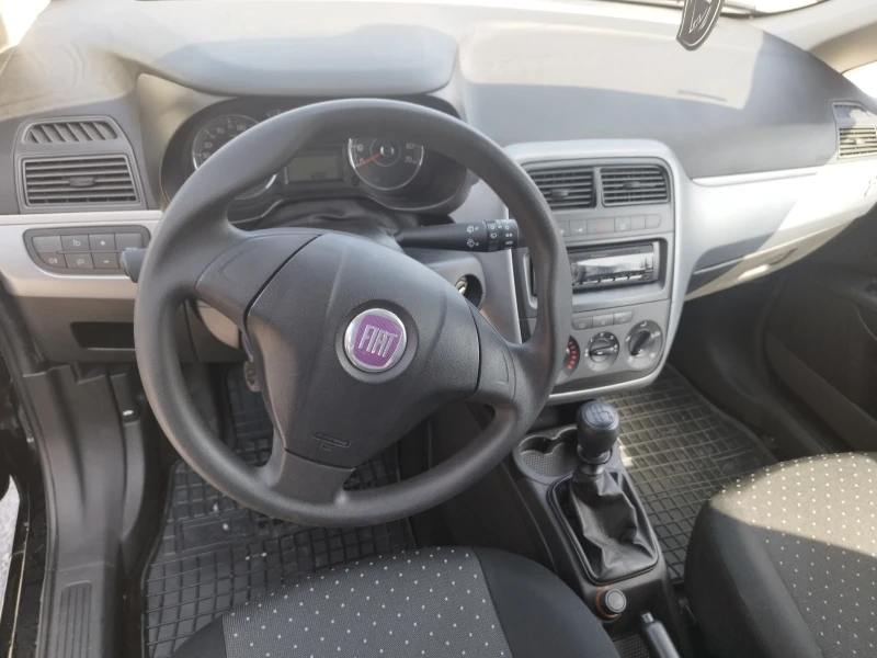 Fiat Punto 1.4i (80хил.км.) ТОП състояние , снимка 6 - Автомобили и джипове - 47415196