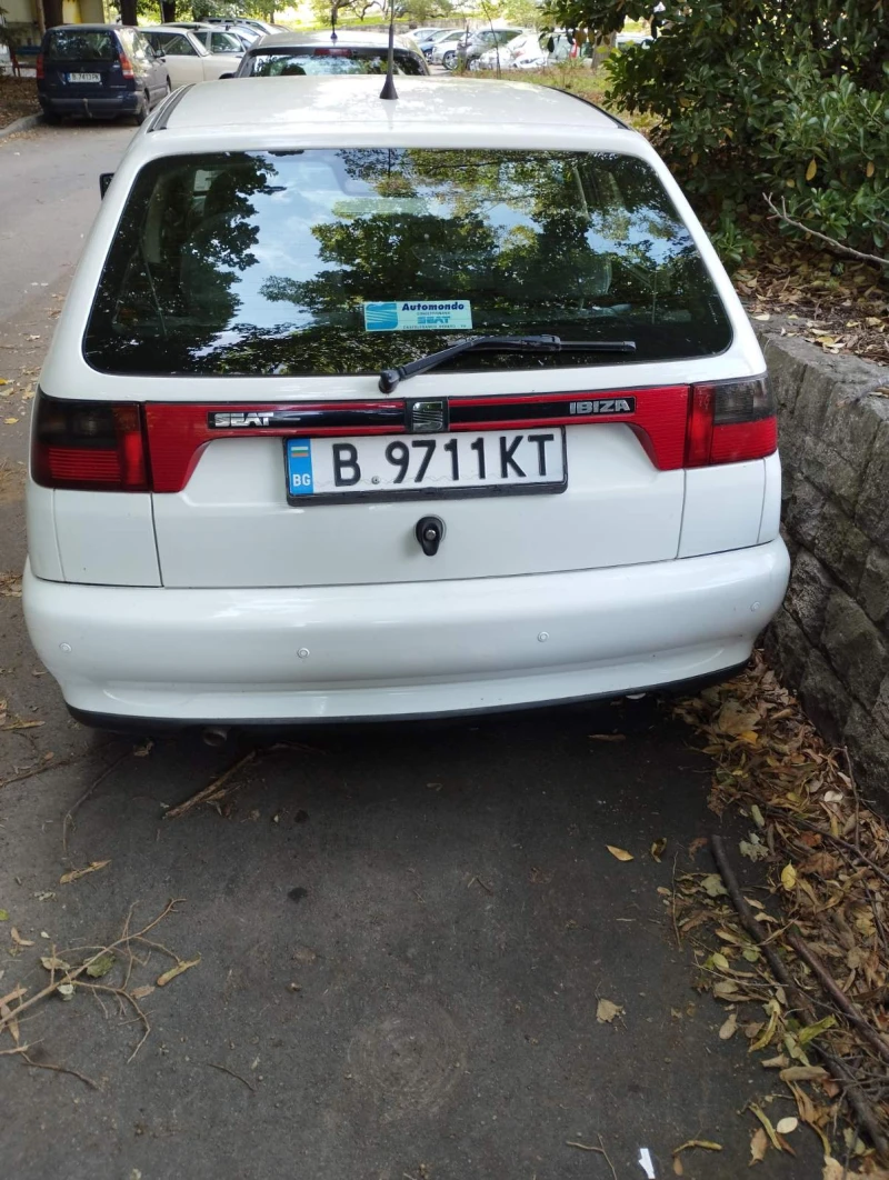 Seat Ibiza, снимка 4 - Автомобили и джипове - 47483054