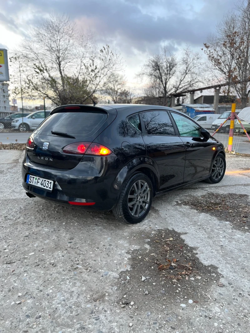 Seat Leon, снимка 3 - Автомобили и джипове - 48082321