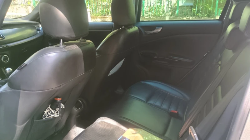 Alfa Romeo Giulietta 2.0jtdm, снимка 8 - Автомобили и джипове - 51886697