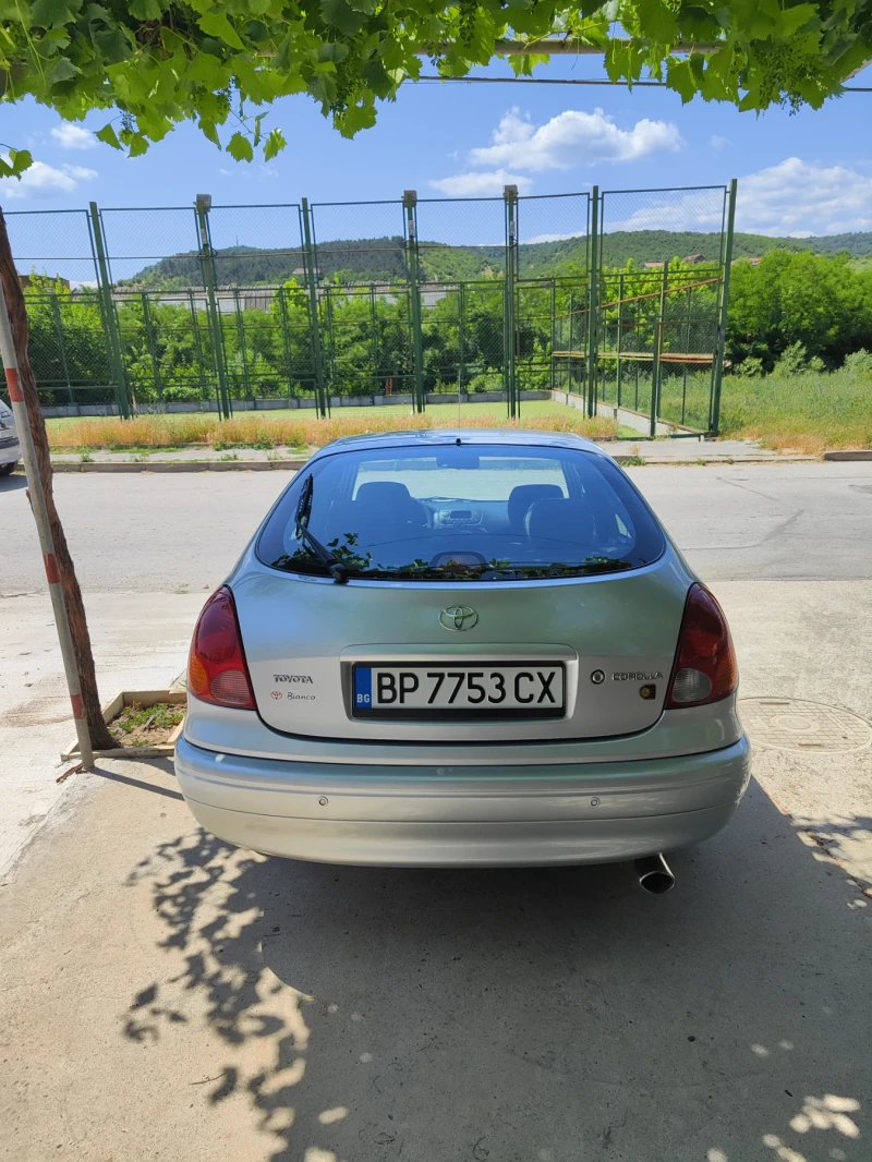 Toyota Corolla 1.6, снимка 3 - Автомобили и джипове - 52395223