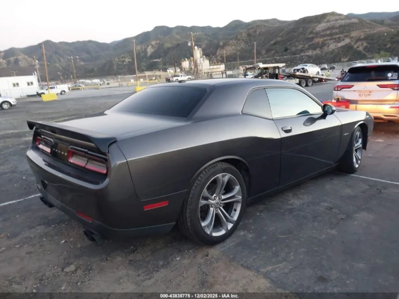 Dodge Challenger 5.7L V-8 VVT, 372HP Rear Wheel Drive, снимка 9 - Автомобили и джипове - 53215037