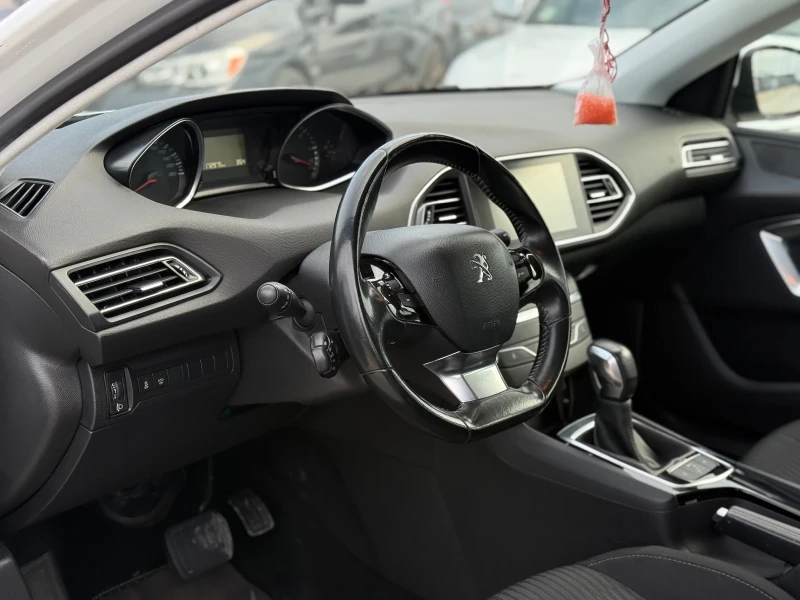 Peugeot 308 1.6blueHdi* 2017г* Автоматик* Нова* 172.000КМ* Топ, снимка 7 - Автомобили и джипове - 53435931