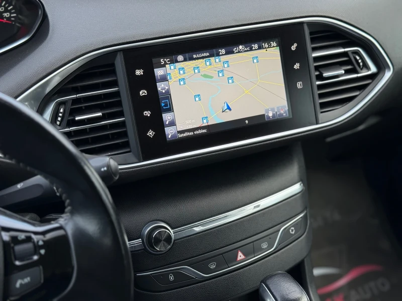 Peugeot 308 1.6blueHdi* 2017г* Автоматик* Нова* 172.000КМ* Топ, снимка 16 - Автомобили и джипове - 53435931