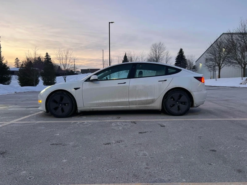 Tesla Model 3  * CARFAX * НАПЪЛНО АВТОНОМНА, снимка 2 - Автомобили и джипове - 53466692