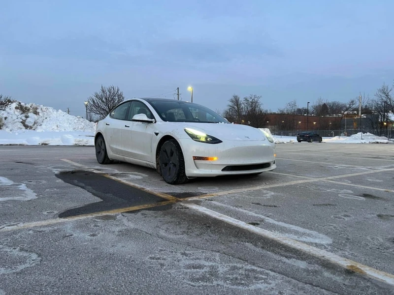 Tesla Model 3  * CARFAX * НАПЪЛНО АВТОНОМНА, снимка 9 - Автомобили и джипове - 53466692