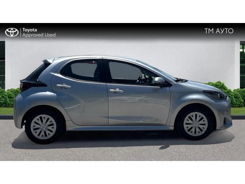 Toyota Yaris 1.5HSD DYNAMIC, снимка 17 - Автомобили и джипове - 54937421