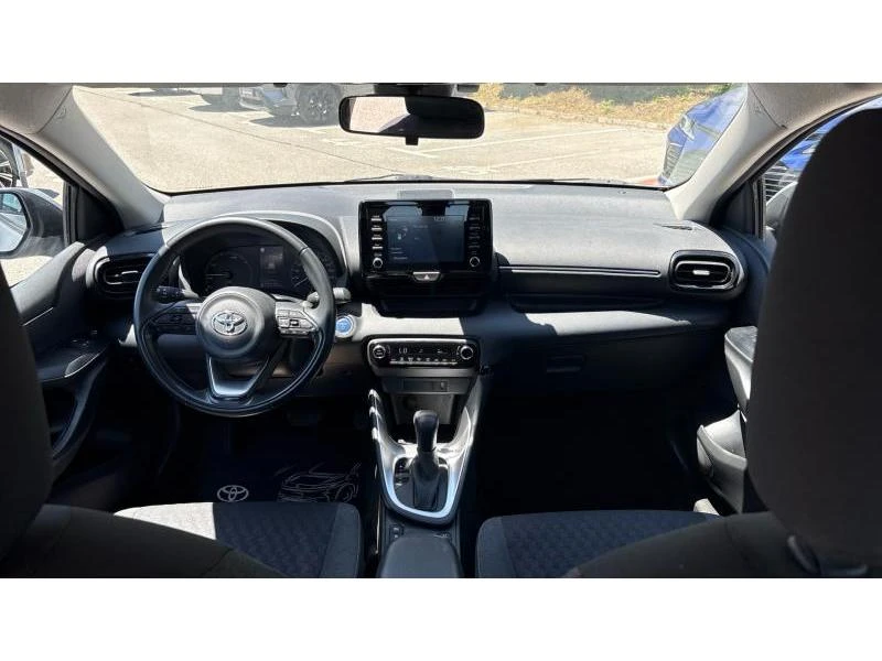 Toyota Yaris 1.5HSD DYNAMIC, снимка 8 - Автомобили и джипове - 54937421