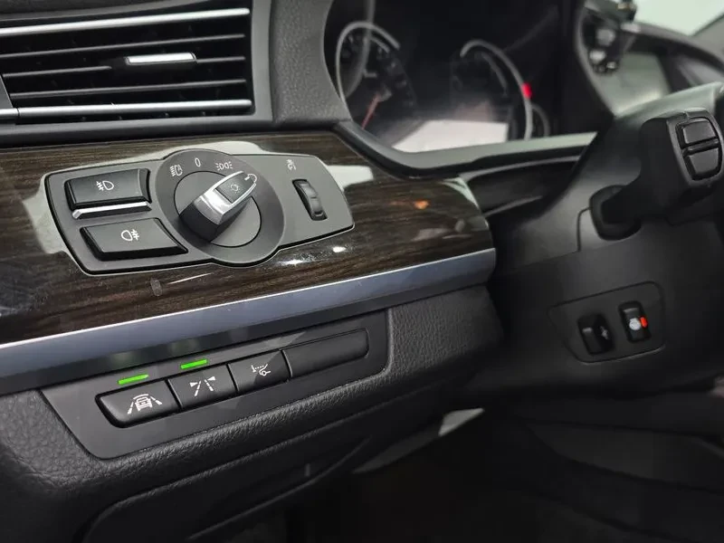 BMW 740 Li - САМО 30% АВАНС, снимка 14 - Автомобили и джипове - 56028006
