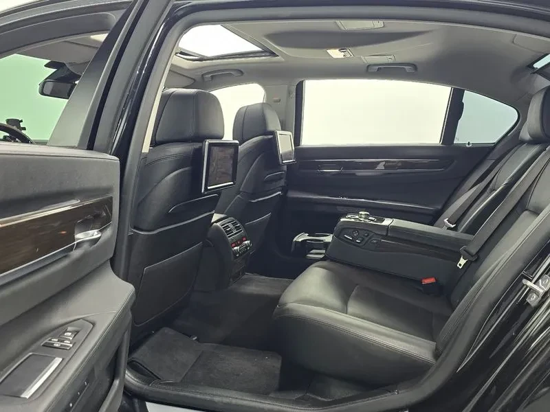 BMW 740 Li - САМО 30% АВАНС, снимка 12 - Автомобили и джипове - 56028006