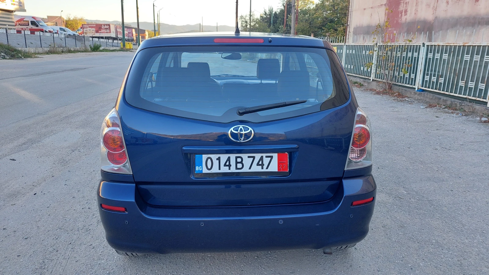 Toyota Corolla verso 1.6VVT-i Германия Отлична - изображение 7