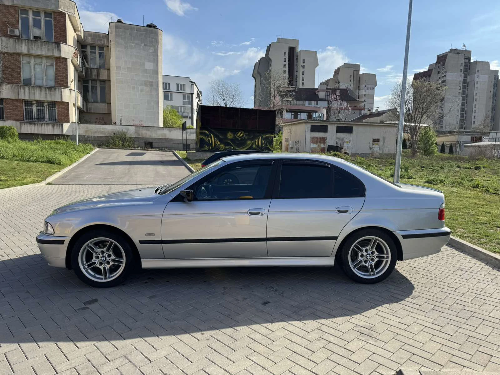 BMW 520 I - изображение 2