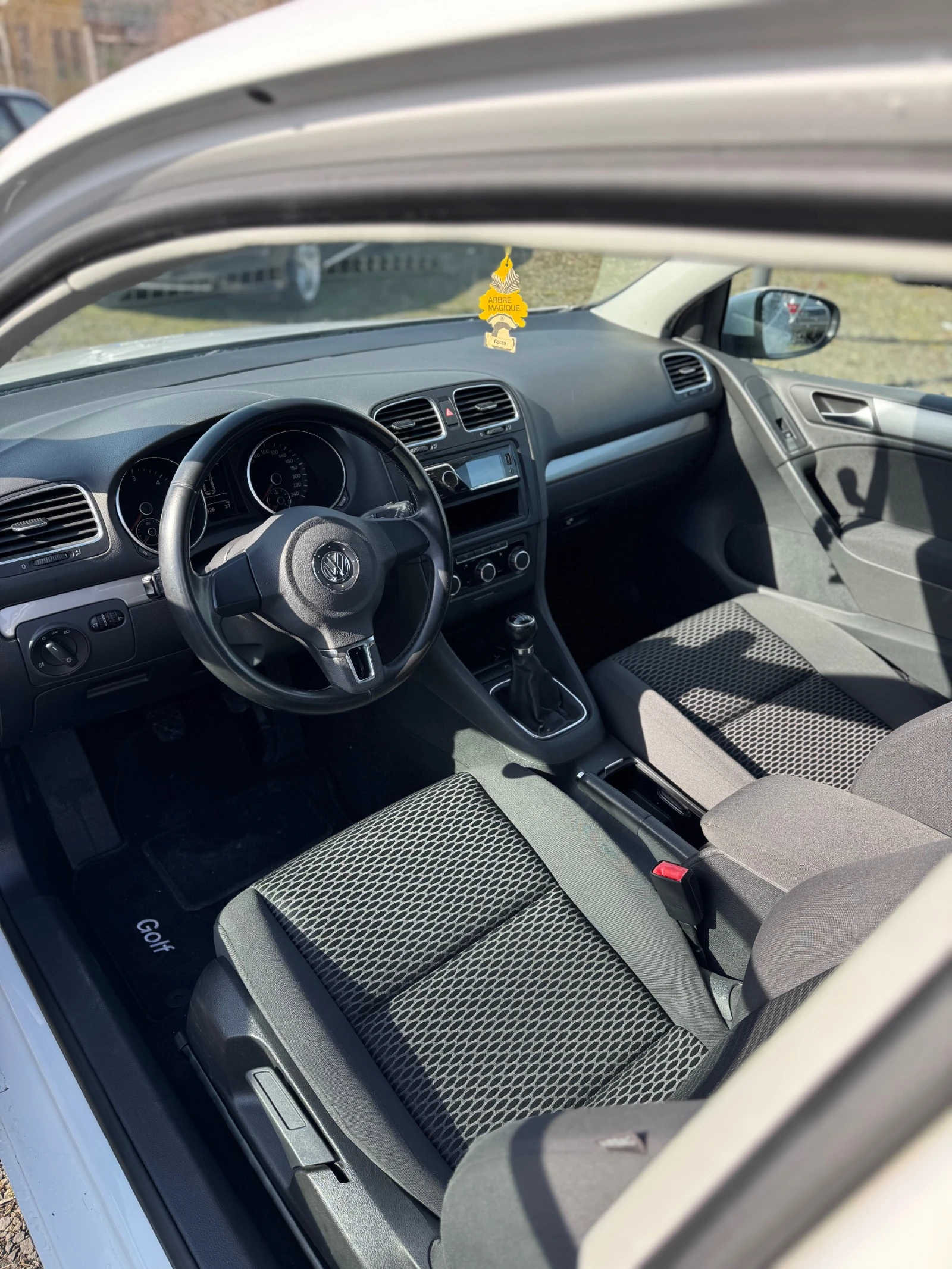 VW Golf 1.6TDI - изображение 8