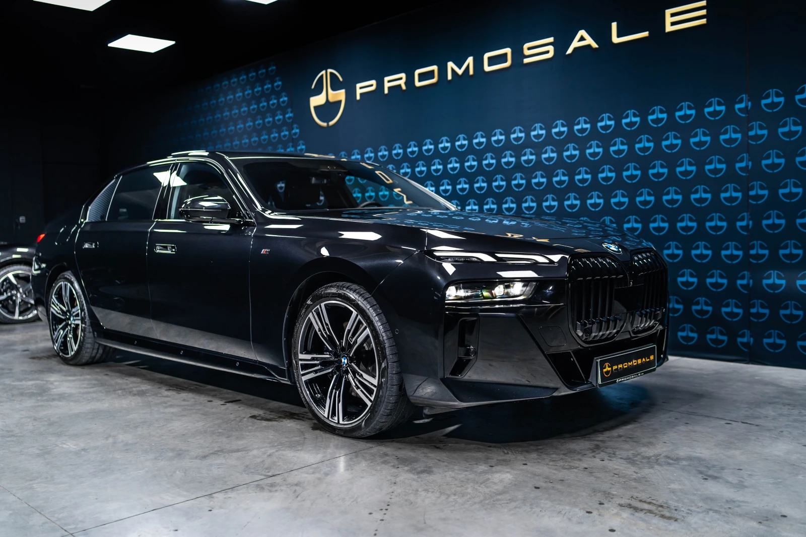 BMW 740 d xDrive M B&W*  - изображение 10