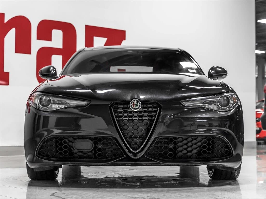 Alfa Romeo Giulia Veloce * CARFAX * АвтоКредит* (ЦЕНА ДО БГ) - изображение 2