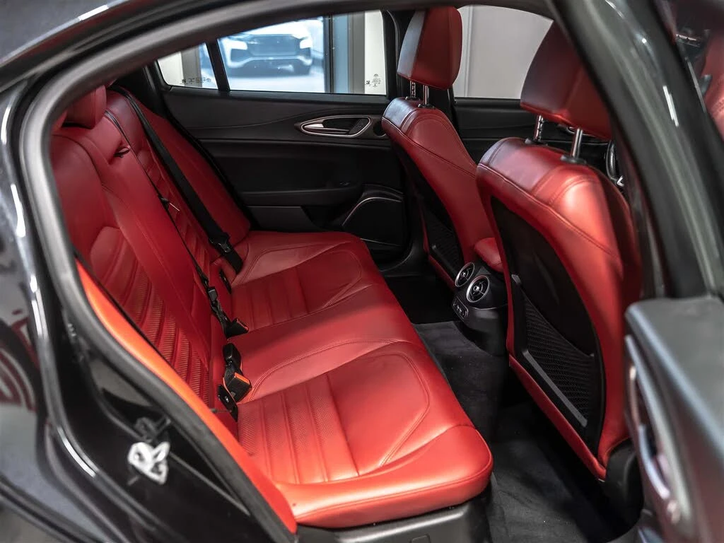 Alfa Romeo Giulia Veloce * CARFAX * * (  ) | Mobile.bg   12