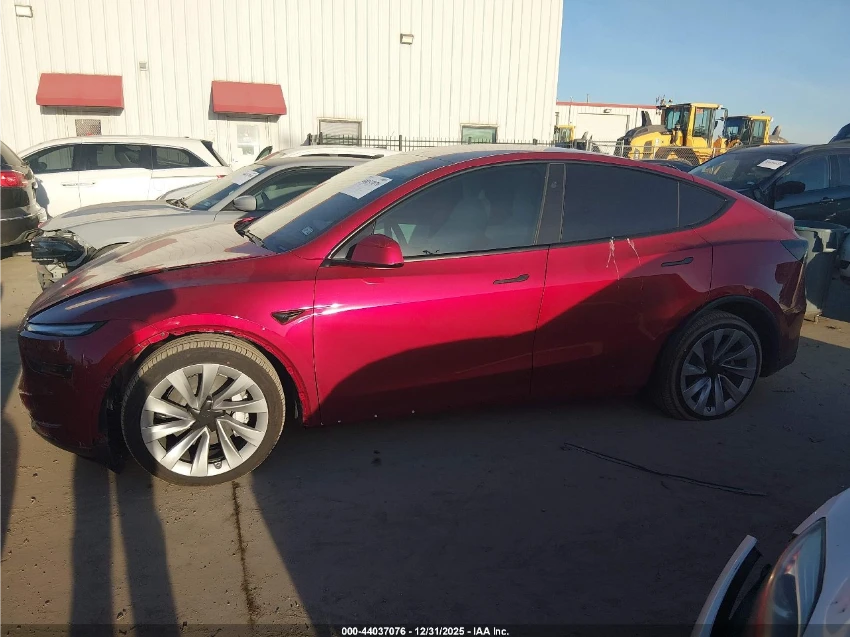 Tesla Model Y LONG RANGE LAUNCH SERIES/PREMIUM ALL-WHEEL DRIVE | Mobile.bg � ����������� 13