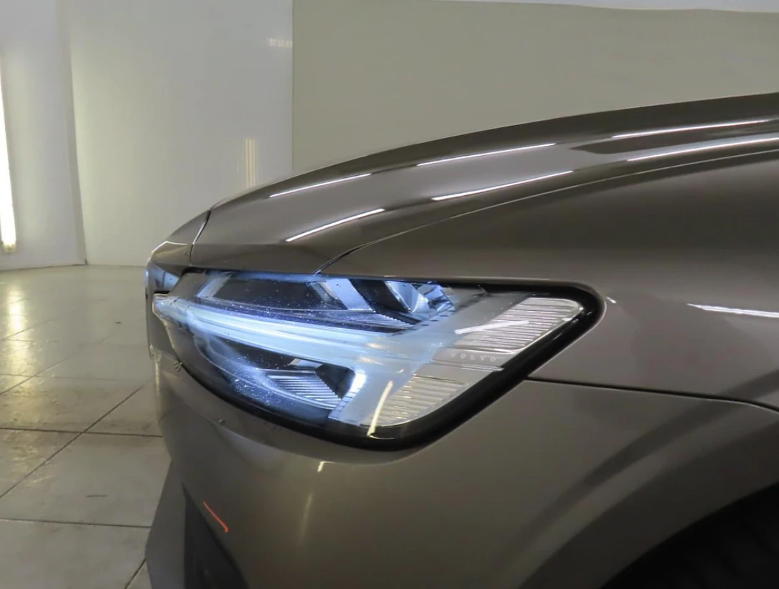 Volvo V60 B3 Momentum - изображение 10