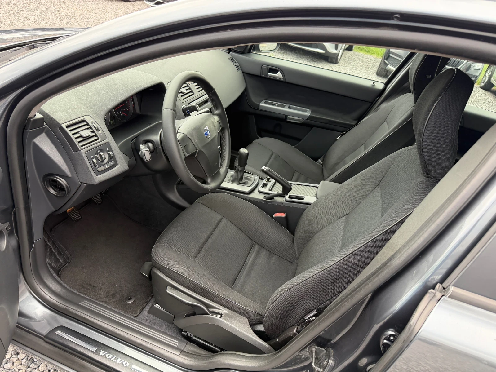 Volvo V50 1.6D, 114Hp, D2, R-Design, Facelift, 2011�. | Mobile.bg � ����������� 9