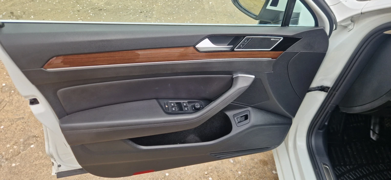 VW Passat, снимка 12 - Автомобили и джипове - 54156920