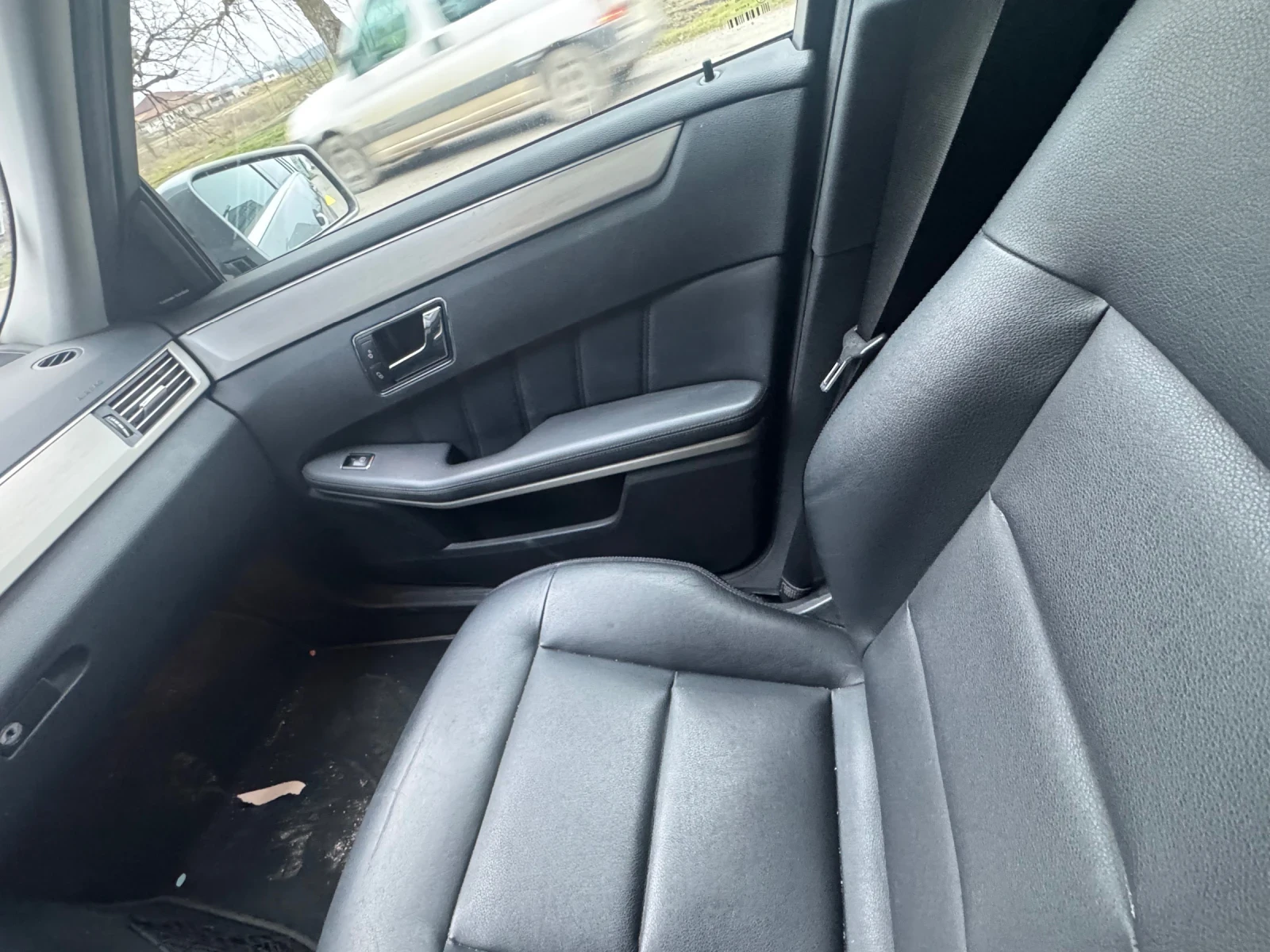 Mercedes-Benz E 350, снимка 5 - Автомобили и джипове - 54170268