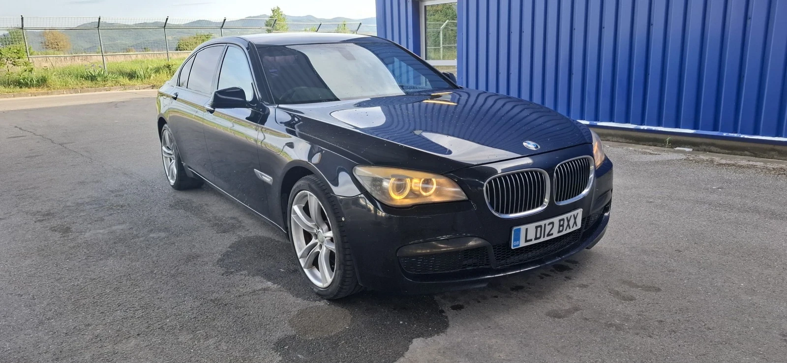 BMW 730 Long M-Sport, снимка 3 - Автомобили и джипове - 54596361