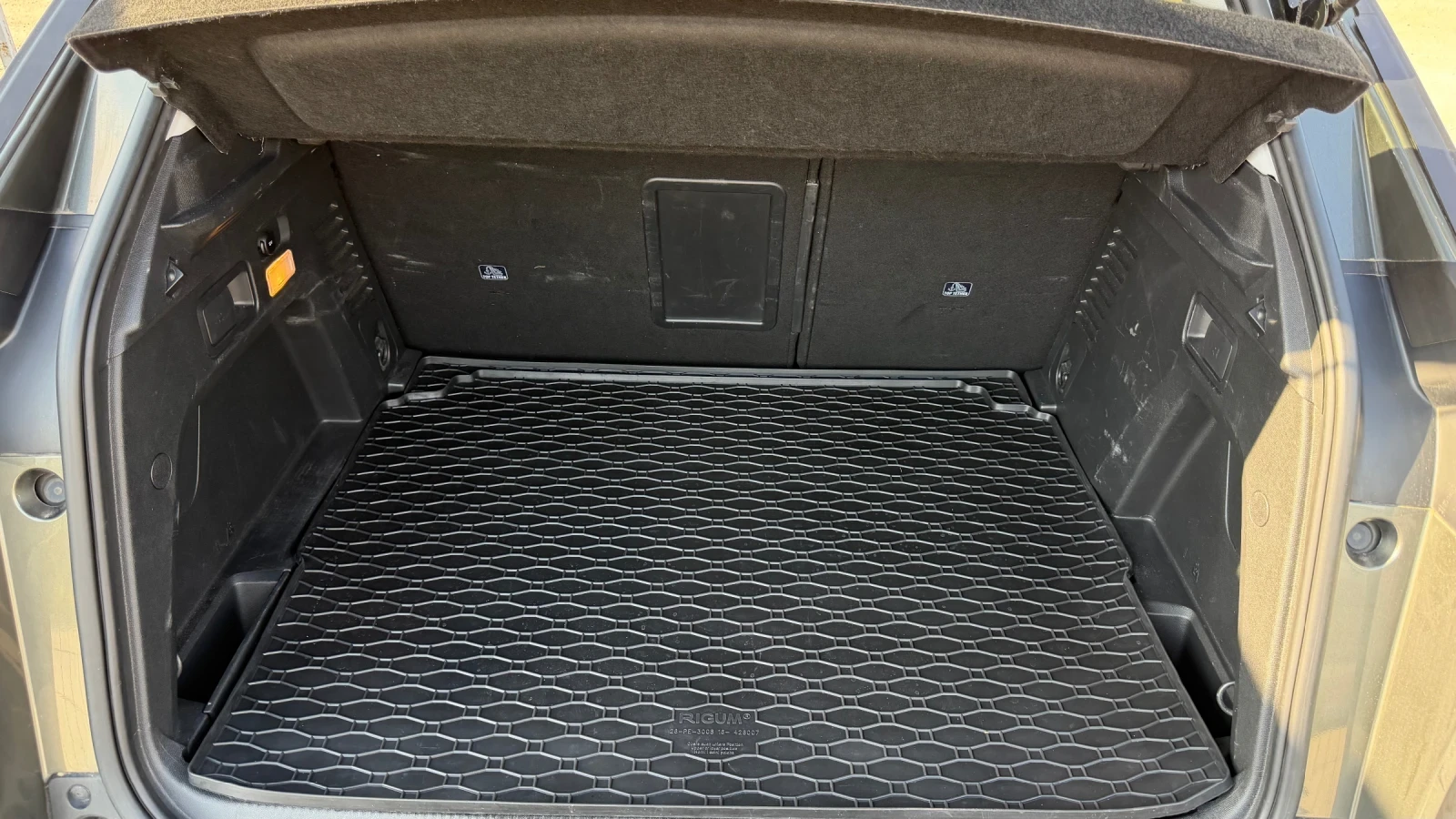 Peugeot 3008 1.5HDI EAT8, снимка 17 - Автомобили и джипове - 54683450