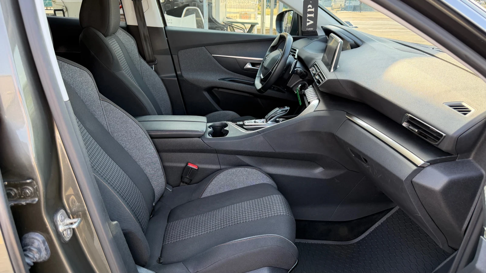 Peugeot 3008 1.5HDI EAT8, снимка 12 - Автомобили и джипове - 54683450