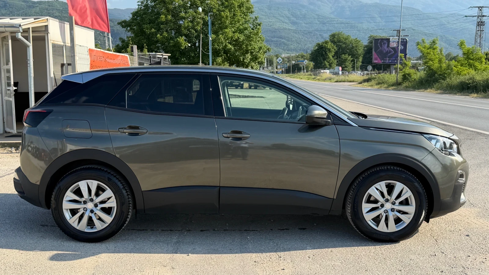Peugeot 3008 1.5HDI EAT8, снимка 8 - Автомобили и джипове - 54683450