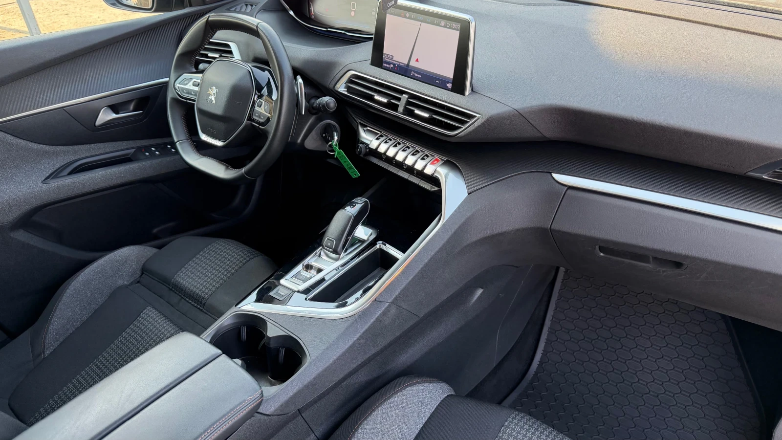 Peugeot 3008 1.5HDI EAT8, снимка 14 - Автомобили и джипове - 54683450